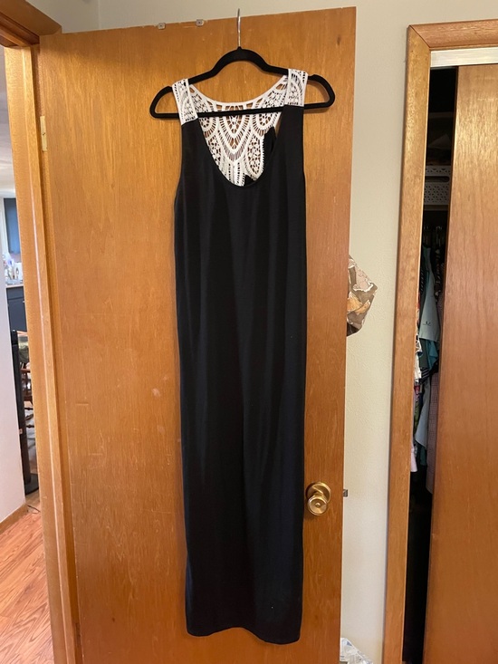 Merona Dresses & Skirts - Merona Black Maxi Dress with White Crochet Back
